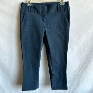 The Limited Exact Stretch blue capris trousers, size 2